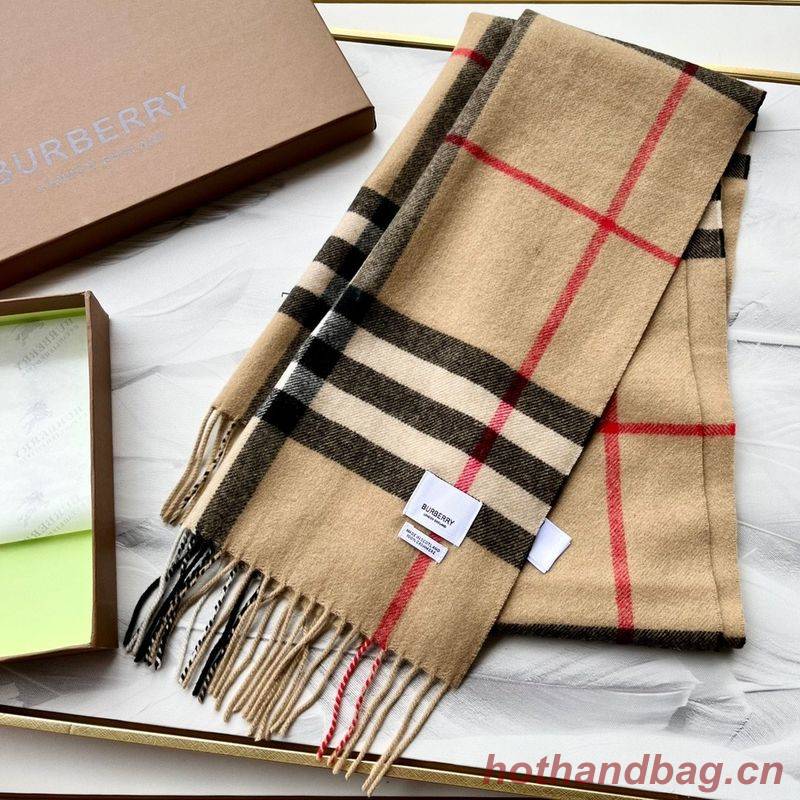 Burberry Scarf B00241