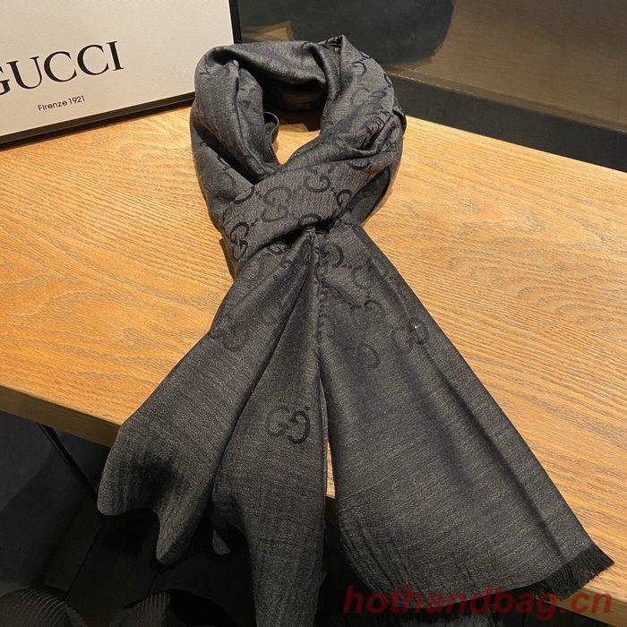 Gucci Scarf G00126
