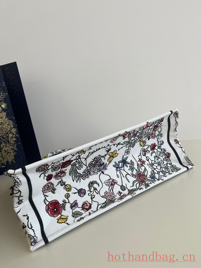 LARGE DIOR BOOK TOTE White Multicolor Florilegio Embroidery M1286ZEMF LARGE DIOR BOOK TOTE White Multicolor Florilegio Embroidery M1286ZEMF