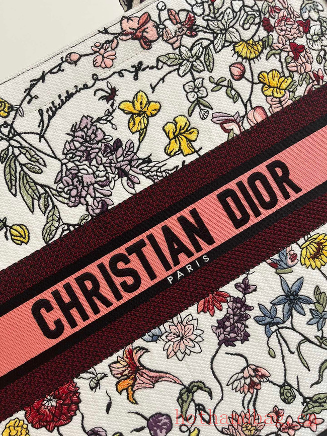 LARGE DIOR BOOK TOTE White Multicolor Florilegio Embroidery M1286ZEMF LARGE DIOR BOOK TOTE White Multicolor Florilegio Embroidery M1286ZEMF
