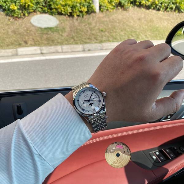 Omega Watch OMW00834-1