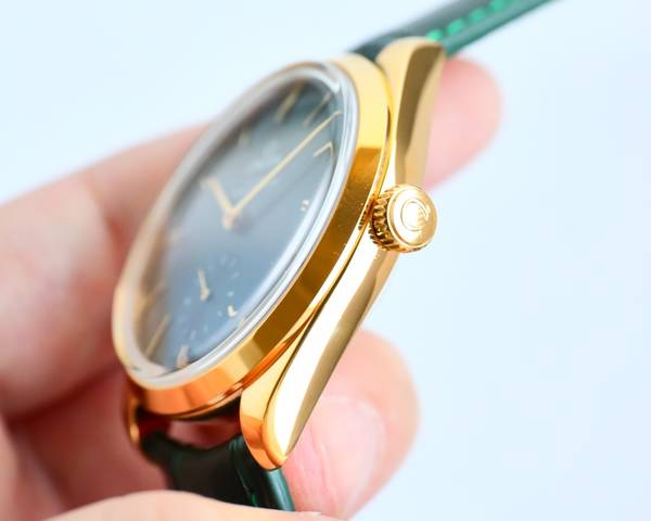 Omega Watch OMW00851-1