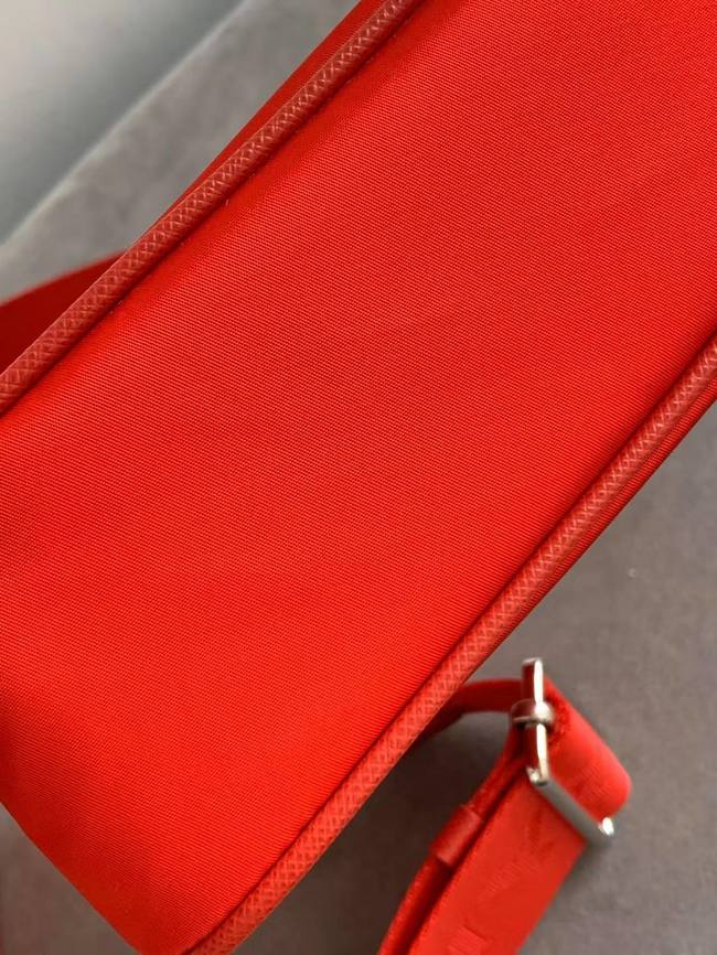 Prada Re-Edition nylon shoulder bag 1BH204 red
