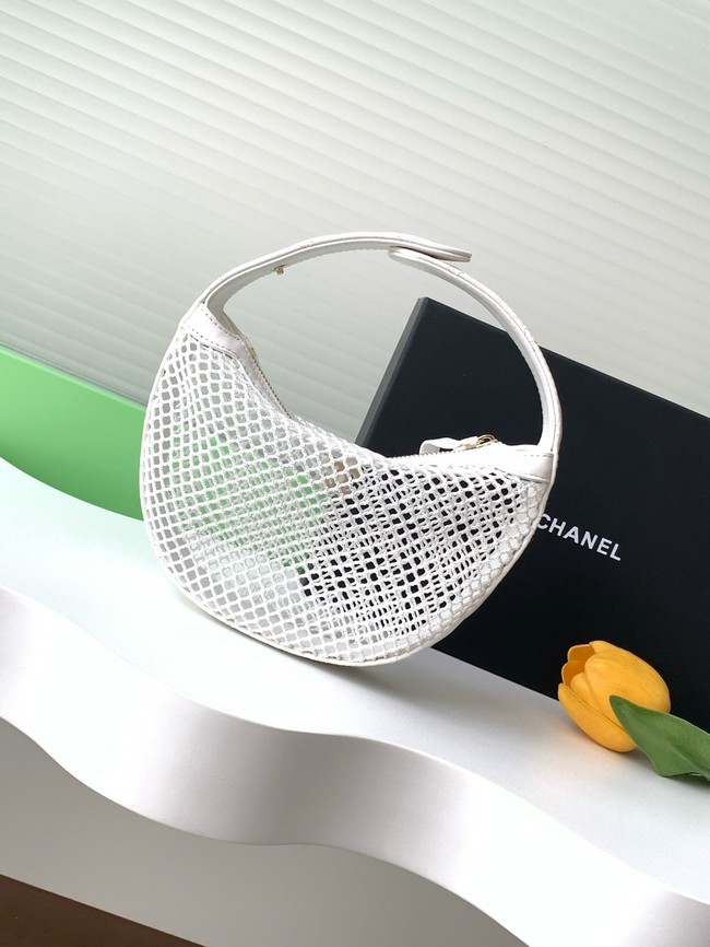 Chanel Chain handbag AP4575 white