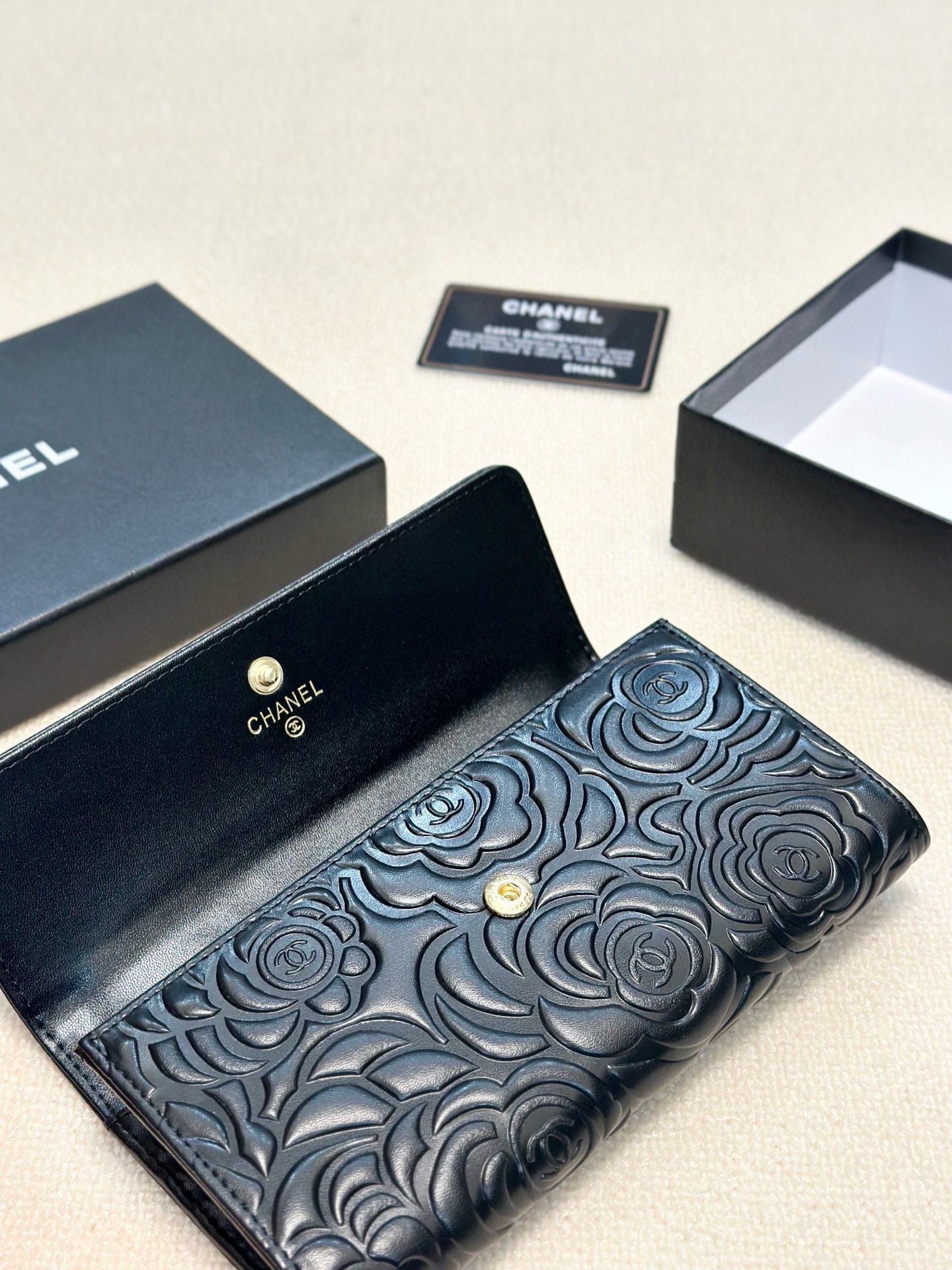 Chanel Original Leather Camellia Wallet C39020 Black