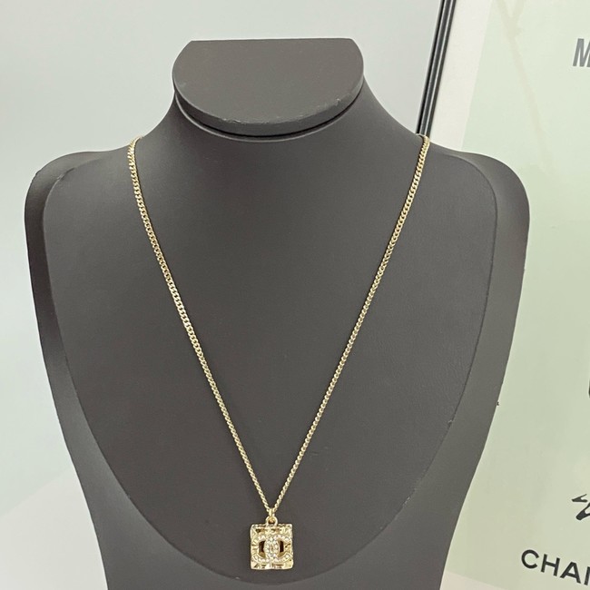 Chanel necklace CE16584
