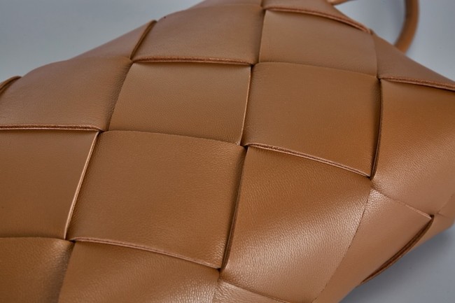 Bottega Veneta Intrecciato Concert Pouch D794258 brown