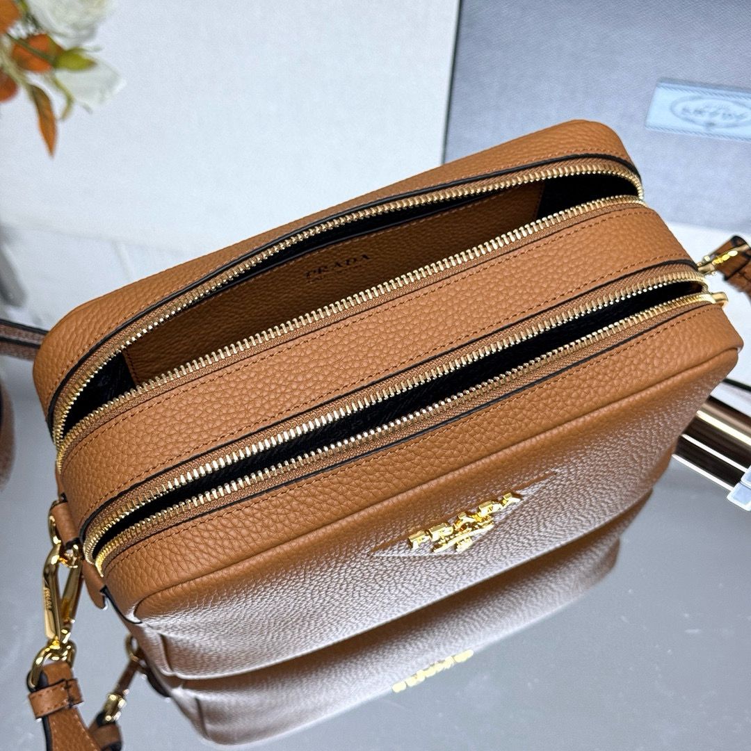 Prada Leather bag with shoulder strap 1BH082 Brown