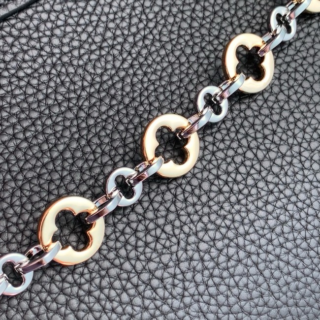 Louis Vuitton Capucines MM M12935 black