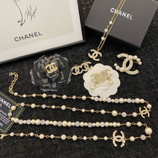 Chanel necklace CE16978