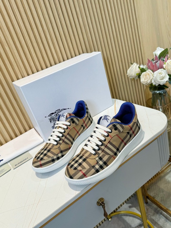 BurBerry Mens Flat shoes 43995-1