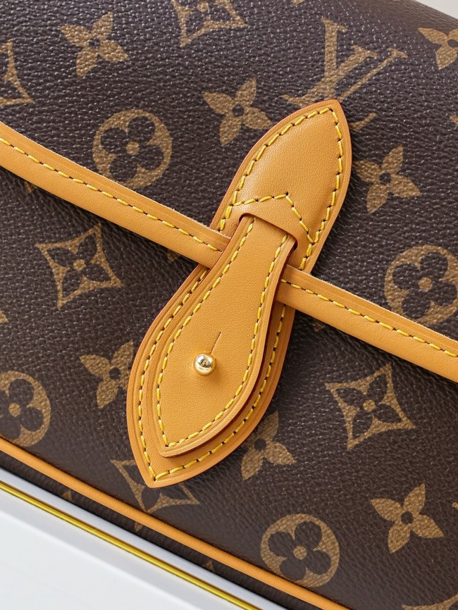 Louis Vuitton Monogram Canvas M42248 brown