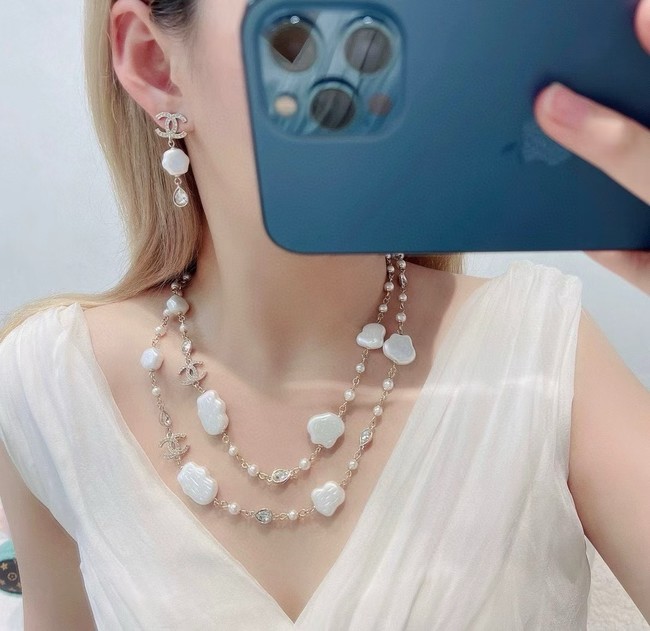 Chanel necklace CE81006