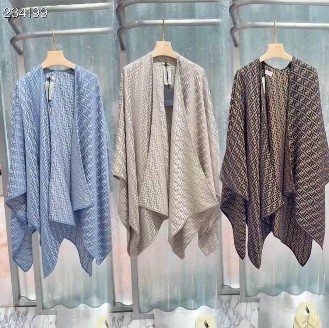 Fendi Cape Double-sided cashmere FDC35907
