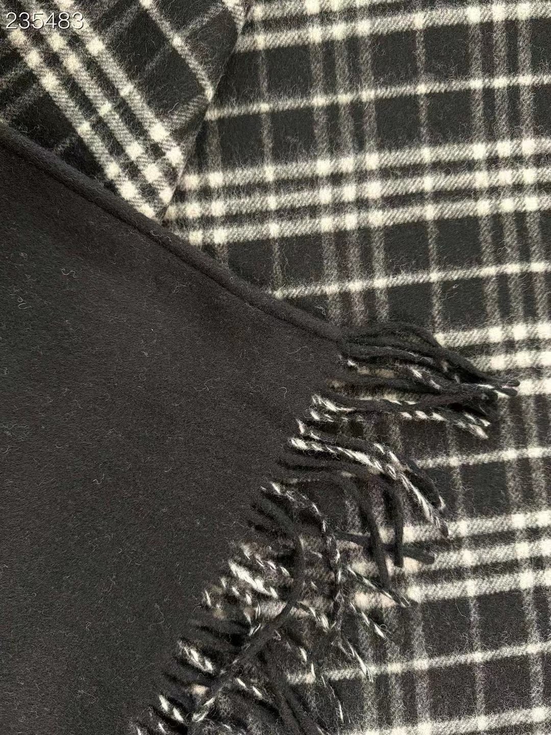 Burberry Cape Double-sided cashmere GG35925