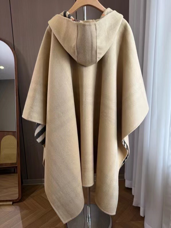 Burberry Cape Double-sided cashmere GG35928
