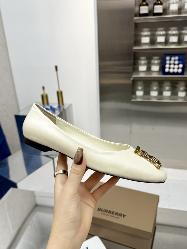 BurBerry Shoes 45068-9