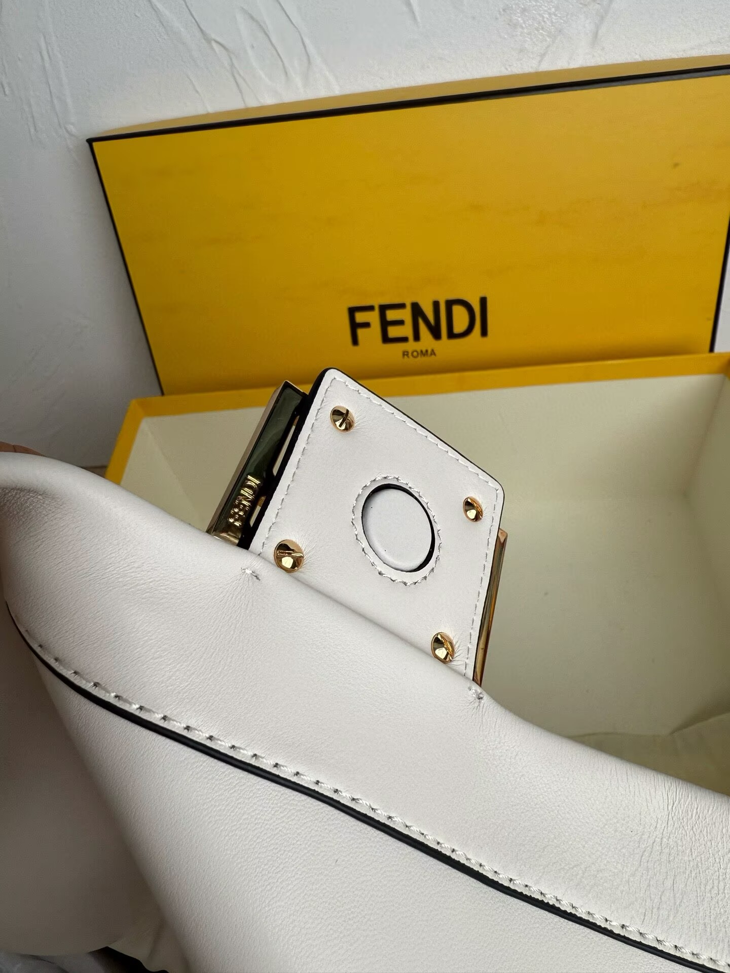 Fendi Mamma Baguette Original Leather Top Handle Bag 8832 White