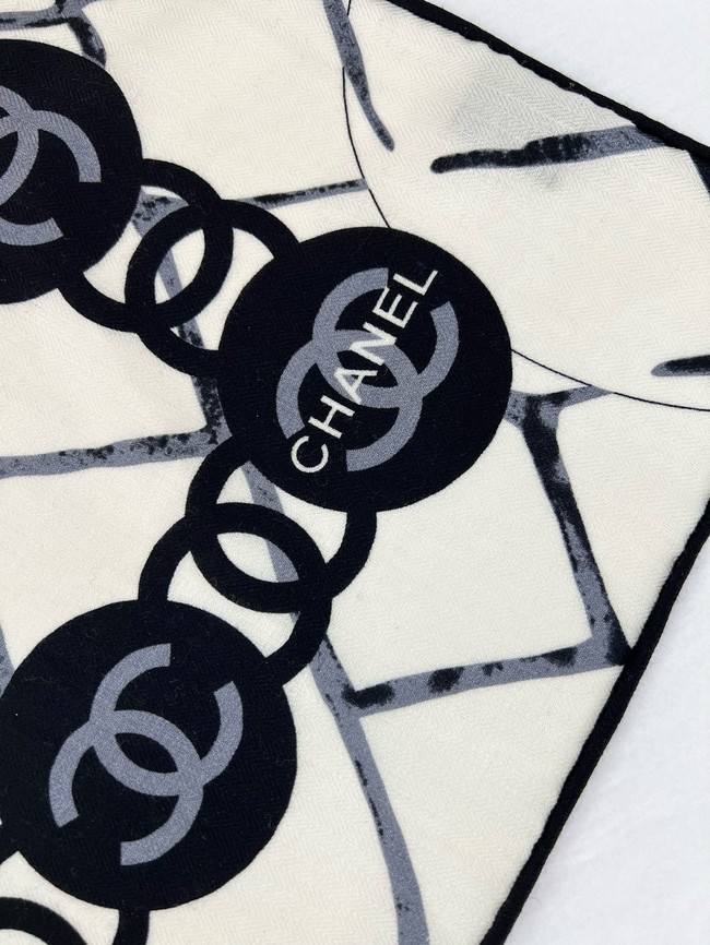 Chanel Shawl Cashmere and Silk 06389