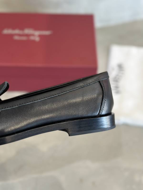 Ferragamo Shoes FMS00095