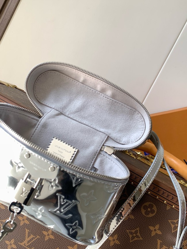 Louis Vuitton Vanity Chain Pouch M26097 Silver