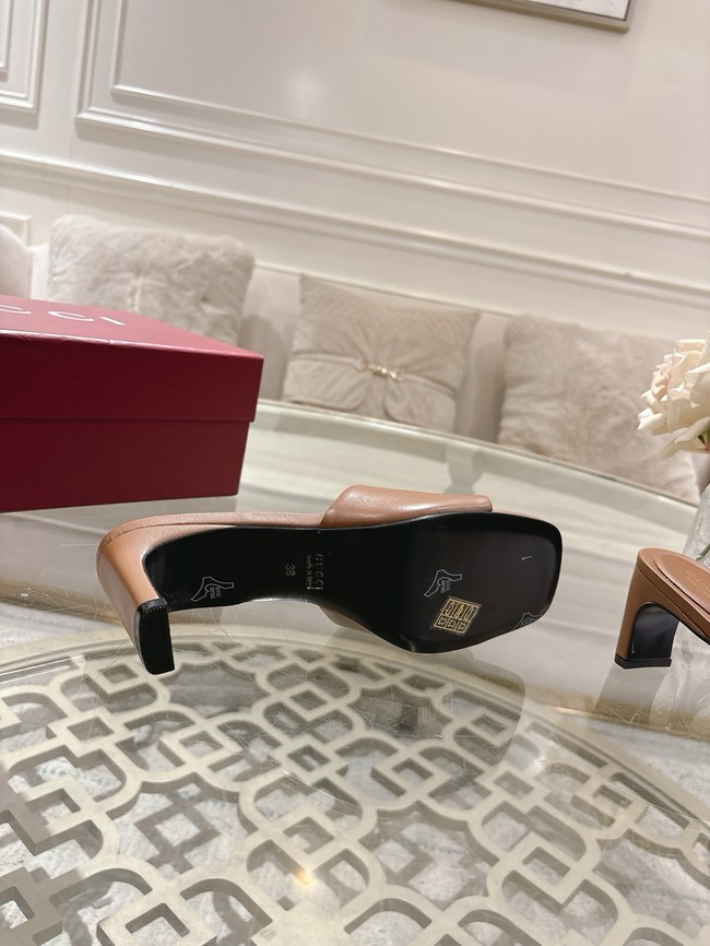 GUCCI Womens slide sandal with Horsebit 21075-10