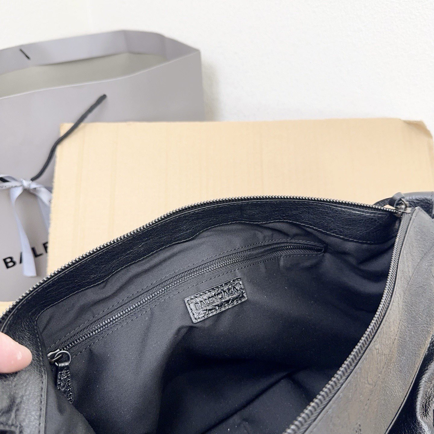 Balenciaga Original Leather Handbag 2185 Black
