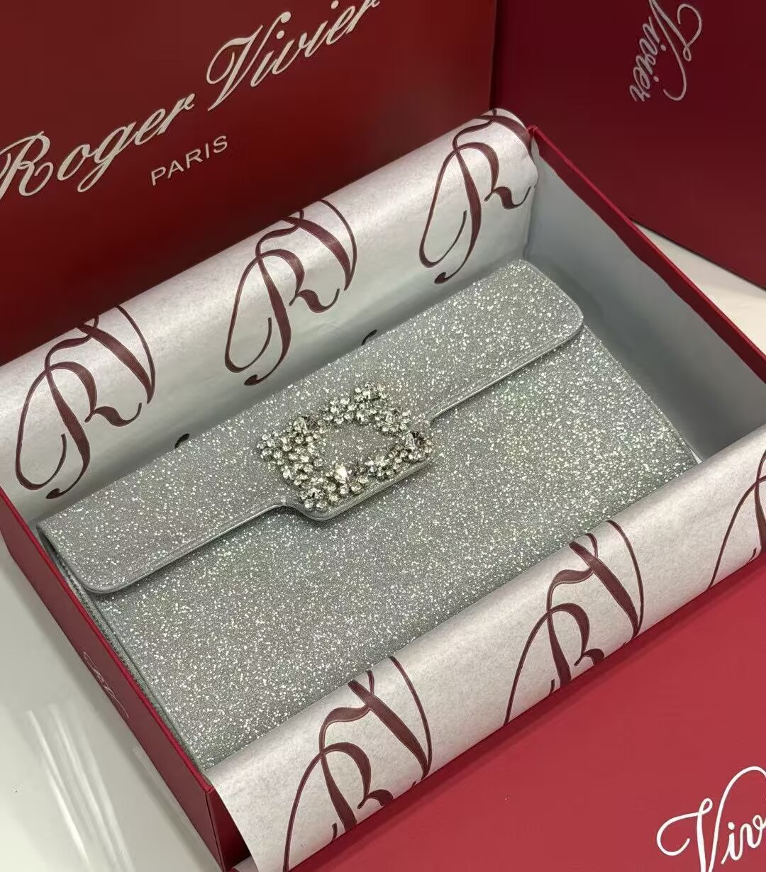 Roger Vivier Clutch Handbag V30261 Silver Roger Vivier Clutch Handbag V30261 Silver