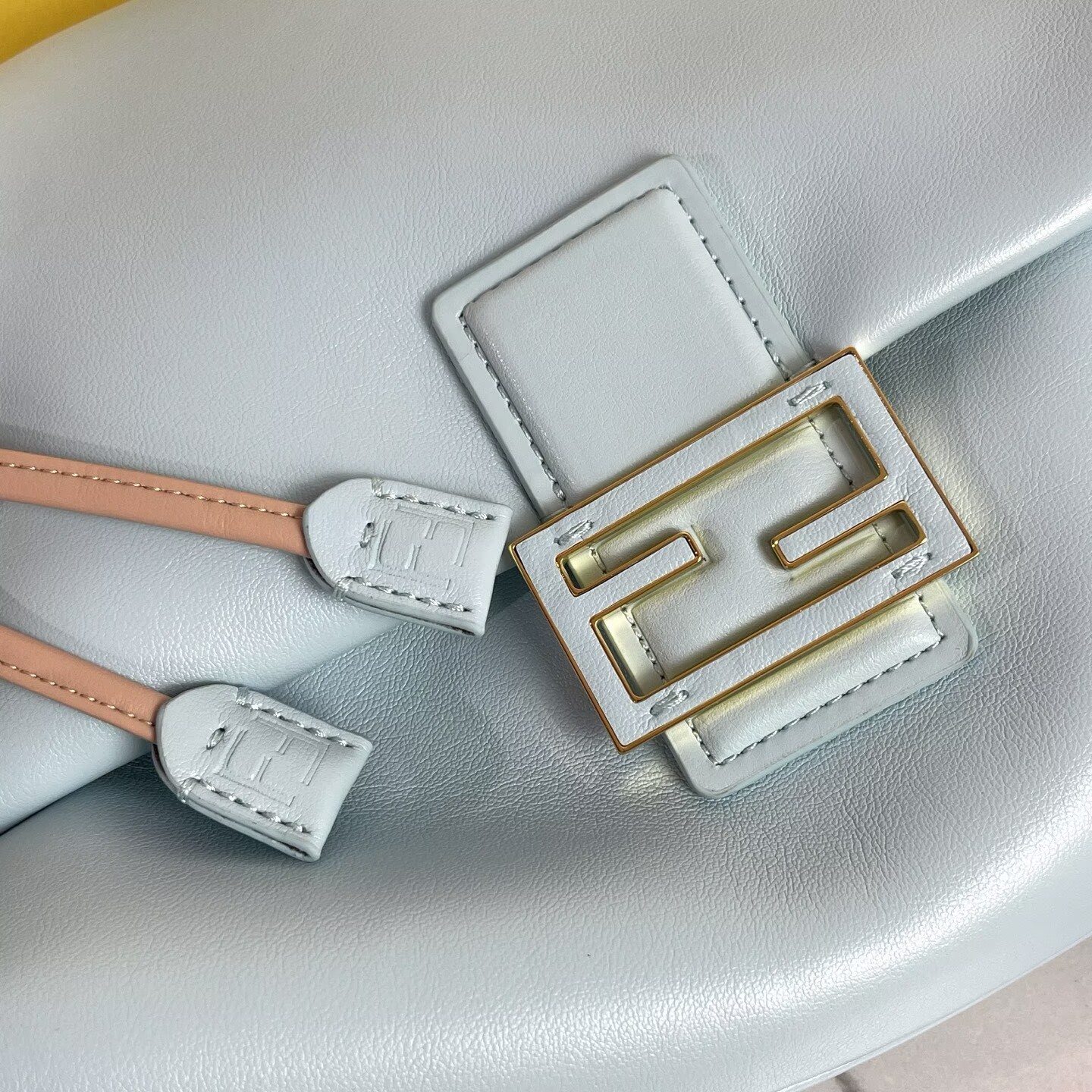 FENDI 2025 Mamma Baguette Original Leather Medium Bag FF8851 Light Blue