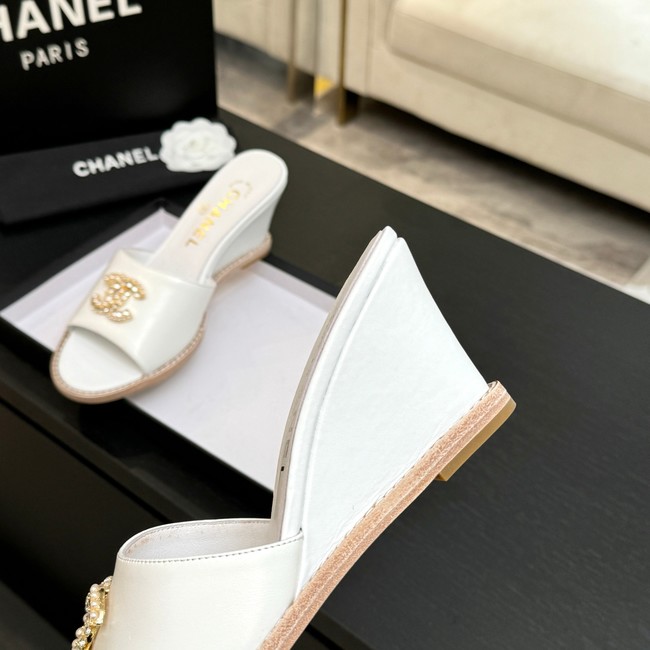 Chanel Slippers 66943-10