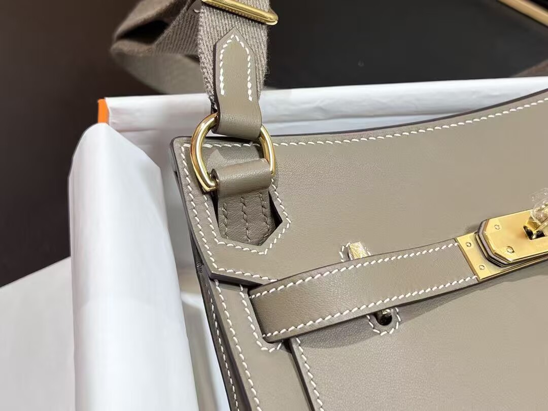 Hermes Jypsiere 31CM Shoulder Bag Calfskin Leather H0880 gold tone