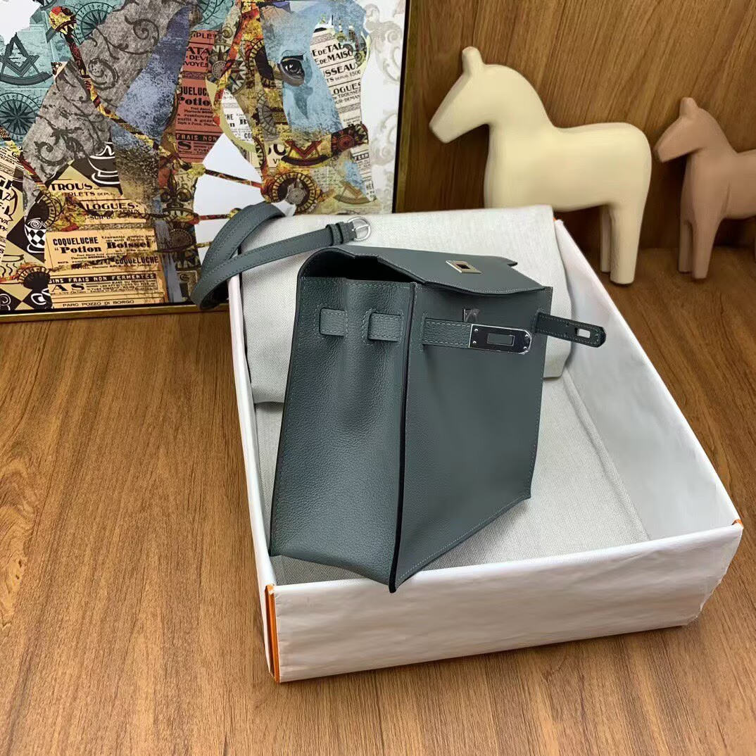 Hermes Kelly Danse Original Evercolor Leather 22CM KL22 Almond Green Silver-Tone