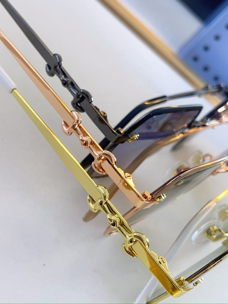 Gucci Sunglasses GUS00001-1