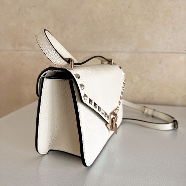 VALENTINO ROCKSTUD Small grained calfskin Shoulder Bag B0T76 Cream