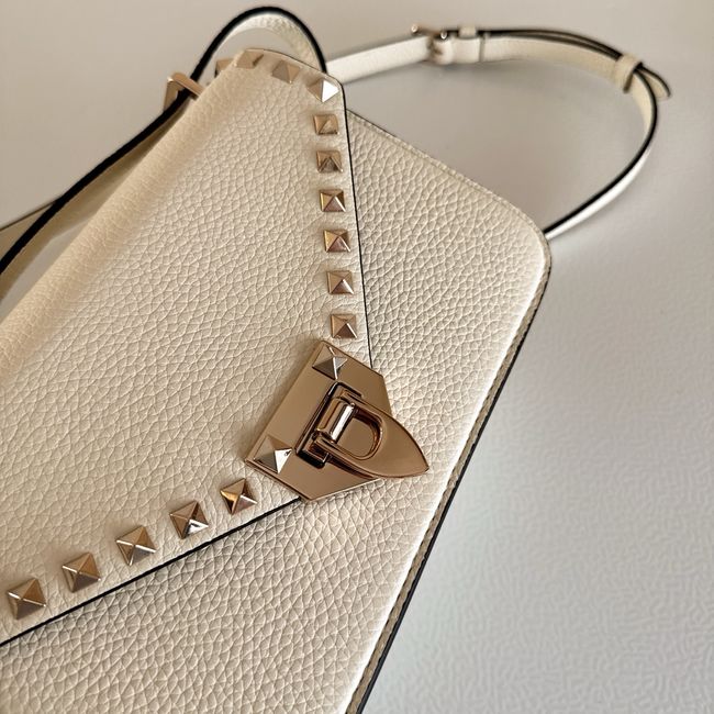 VALENTINO ROCKSTUD Small grained calfskin Shoulder Bag B0T76 Cream