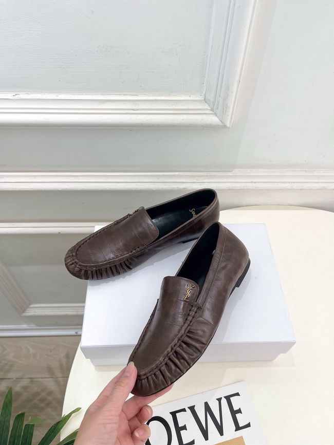 Yves saint Laurent LE LOAFER supple in shiny leather 818908-6 Yves saint Laurent LE LOAFER supple in shiny leather 818908-6