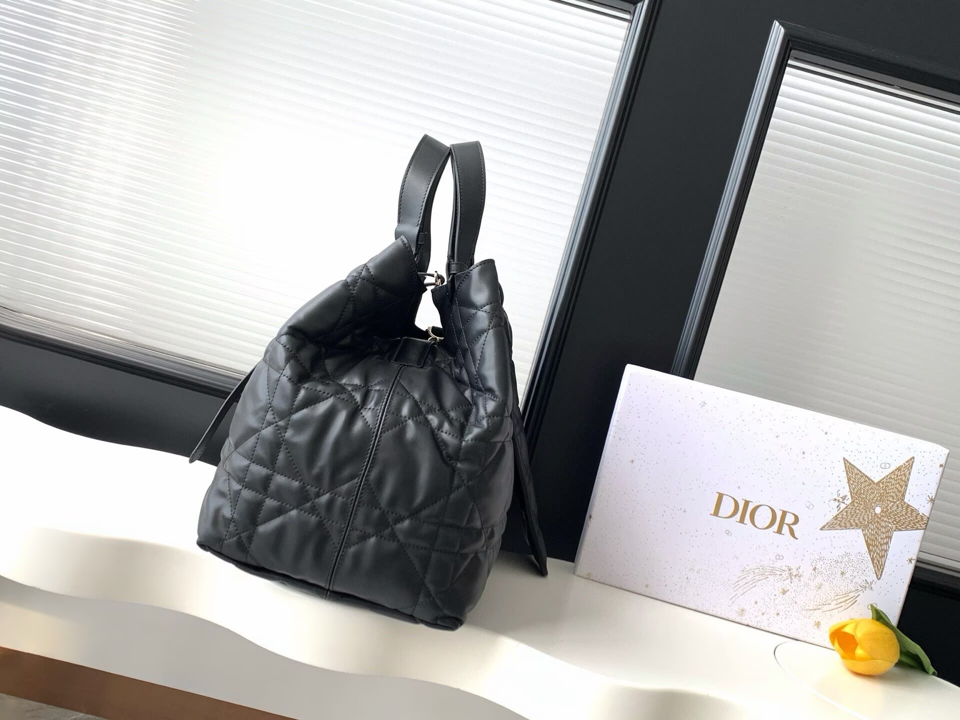 LARGE DIOR TOUJOURS BAG Latte Macrocannage Calfskin M6233 Black LARGE DIOR TOUJOURS BAG Latte Macrocannage Calfskin M6233 Black