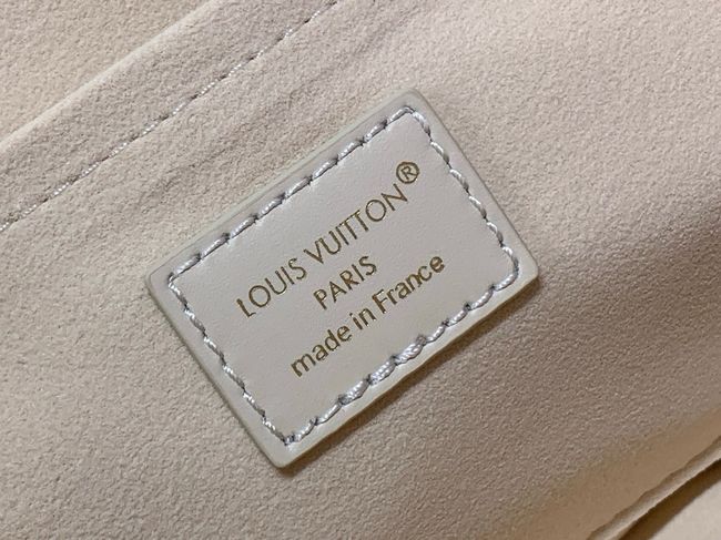 Louis Vuitton Alma BB M26409 cream