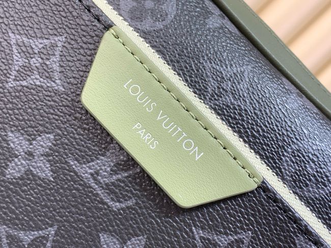 Louis Vuitton Trio Messenger M28628