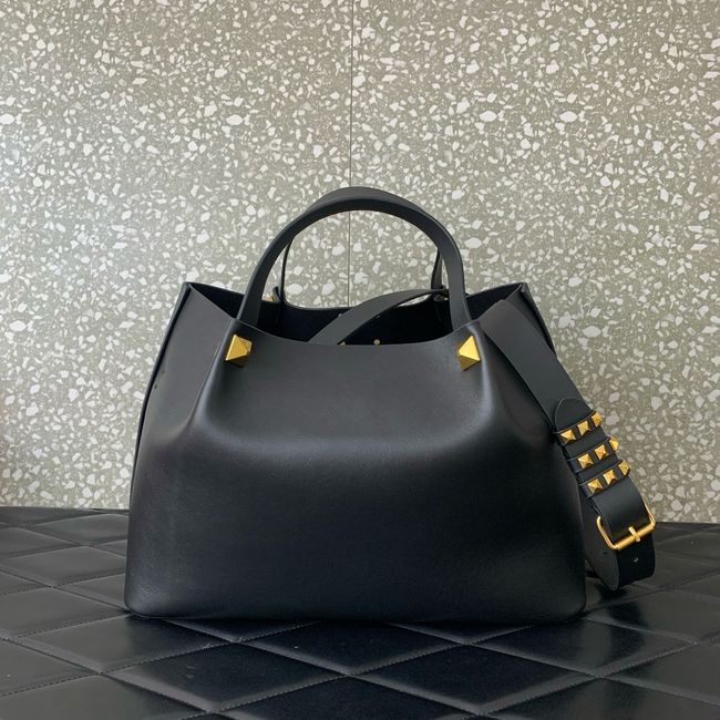 VALENTINO Medium Sheepskin Shoulder Bag 0112L black