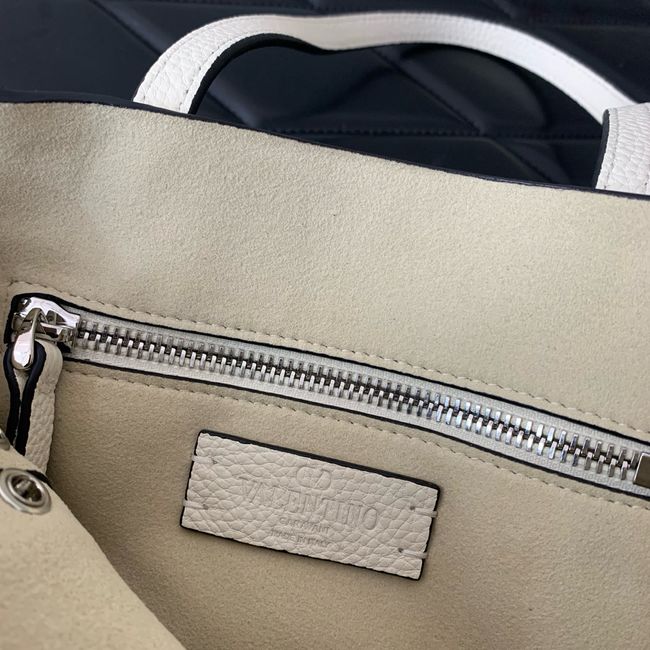 VALENTINO NELLCOTE small Calfskin Handbag WB0R78 White
