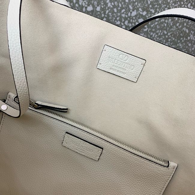 VALENTINO NELLCOTE Medium Calfskin Handbag WB0R79 WHITE