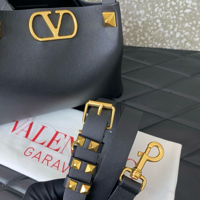 VALENTINO small Sheepskin Shoulder Bag 0112S black