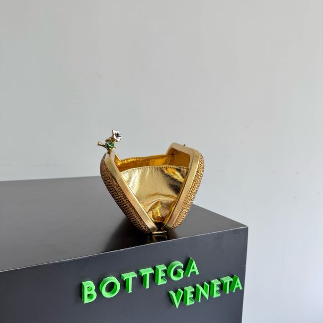 Bottega Veneta Soft Knot Clutch Crystal 06149 gold