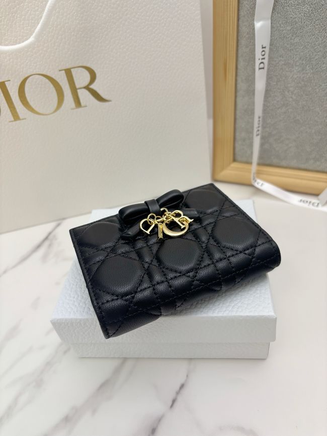 Lady Dior Dahlia Wallet Craie Cannage Lambskin S2065-6 Lady Dior Dahlia Wallet Craie Cannage Lambskin S2065-6