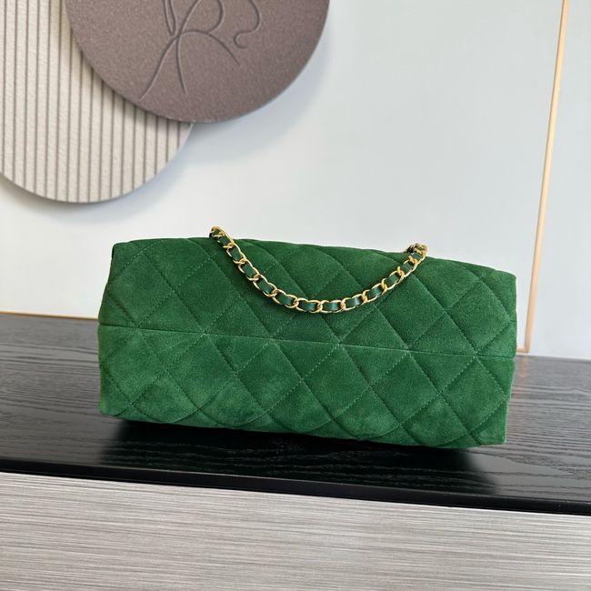 Chanel Clutch with chain AP5252 green