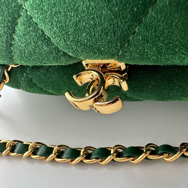 Chanel Clutch with chain AP5252 green