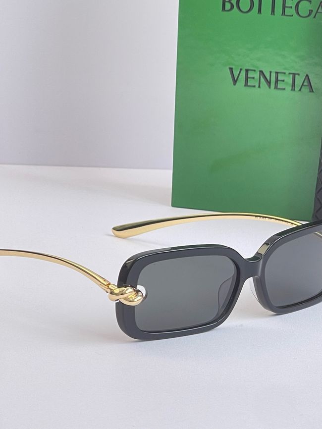 Bottega Veneta Sunglasses 821448-1