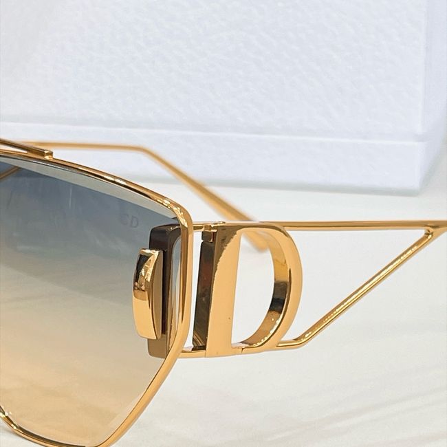 Dior Sunglasses 821533-8