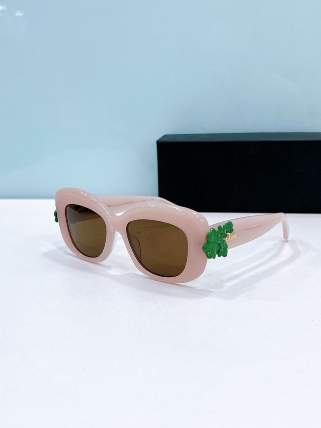 Dior Sunglasses 821536-7